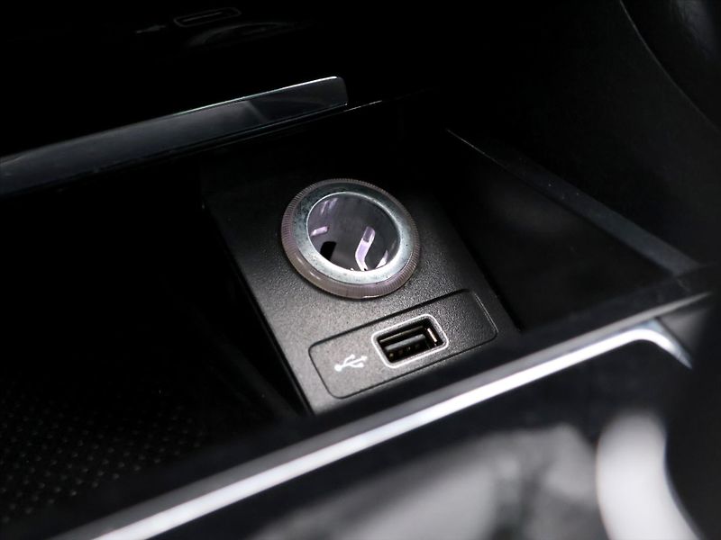 Škoda Superb 1,6 TDI 88kW DSG Aut.klima - fotka 21 z 33