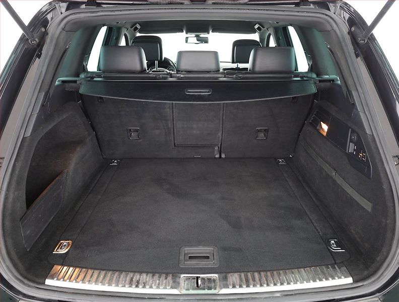 Volkswagen Touareg (2012) 3.0 TDI, 4X4, Automat - fotka 20 z 21