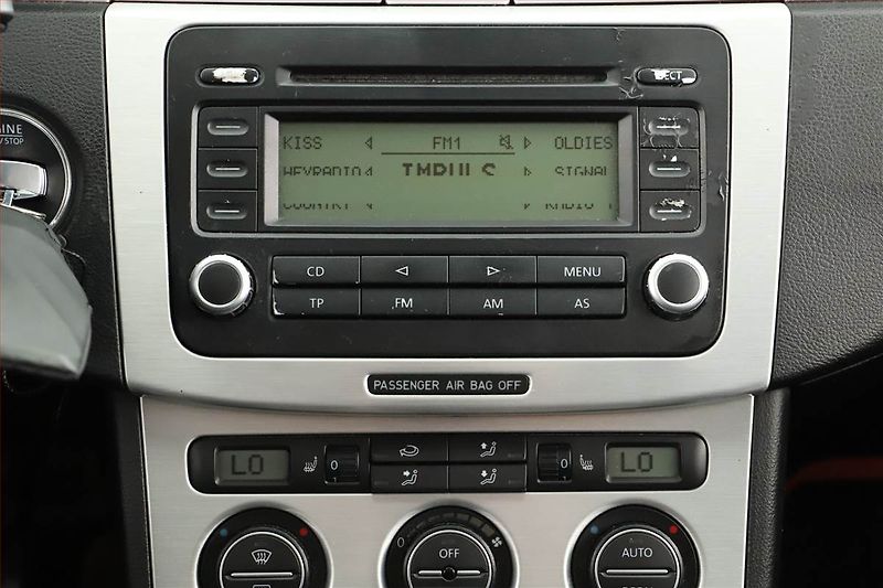 Volkswagen Passat (2005) 2.0 FSI, Automat, nová STK - fotka 9 z 15