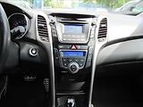 Hyundai i30 1,6 GDI 99kW Automat - náhled 15