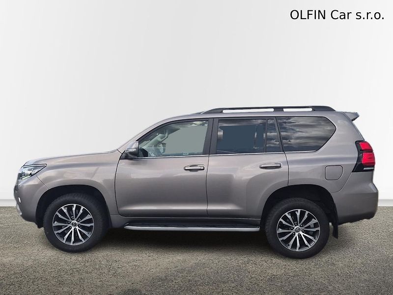 Toyota Land Cruiser LC 150 2,8 D-4D 4x4 6AT Comfor - fotka 5 z 29