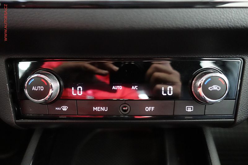 Škoda Scala (2020) 1.6TDi, Ambition, DSG - fotka 19 z 22