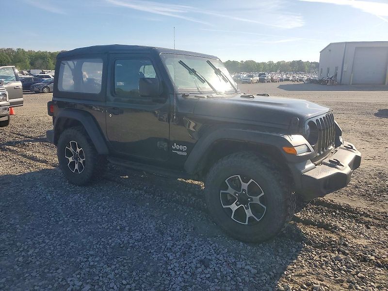 Jeep Wrangler (2020) Auto na cestě - fotka 4 z 11