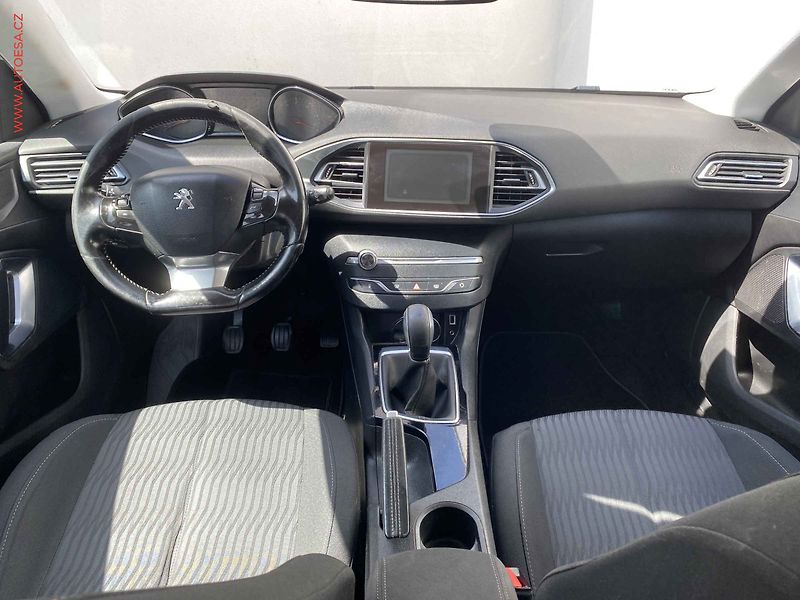 Peugeot 308 (2016) 1.6 BlueHDi, ČR, Active - fotka 8 z 15