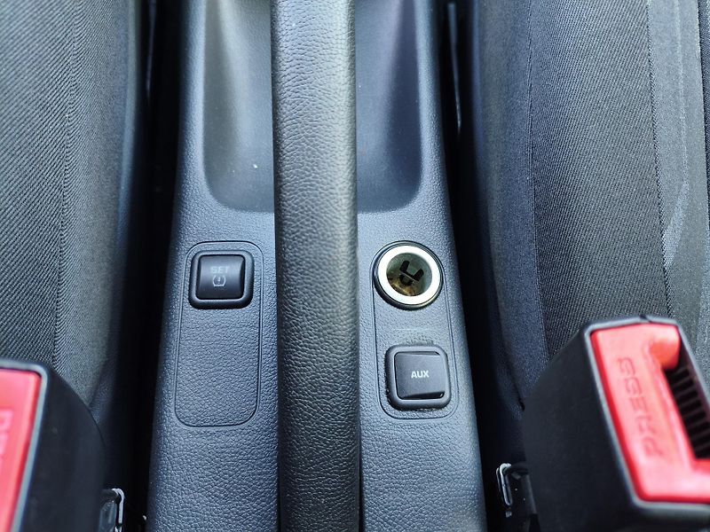 Škoda Fabia (2014) 1,2 TSI Style Fresh Combi - fotka 25 z 30