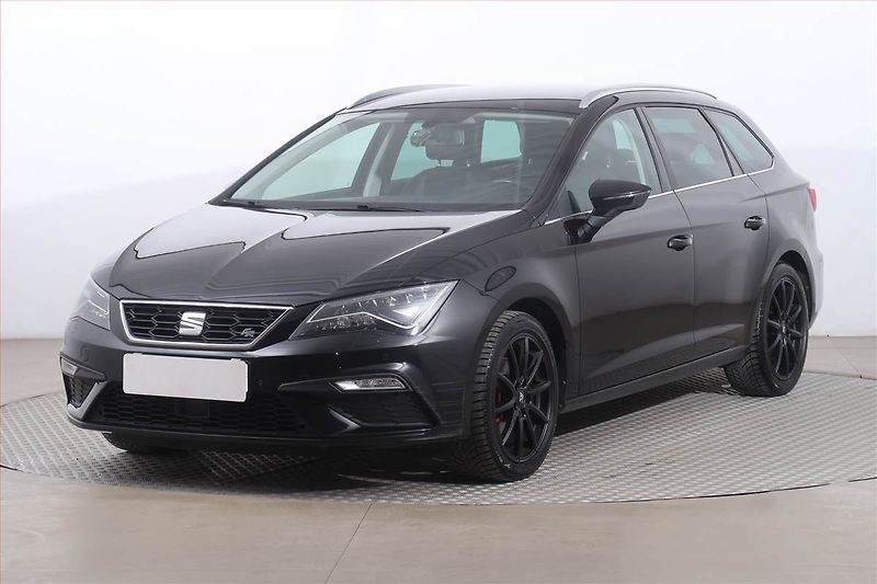 Seat Leon (2017) 1.4 TSI, Kůže, Tempomat - fotka 2 z 23