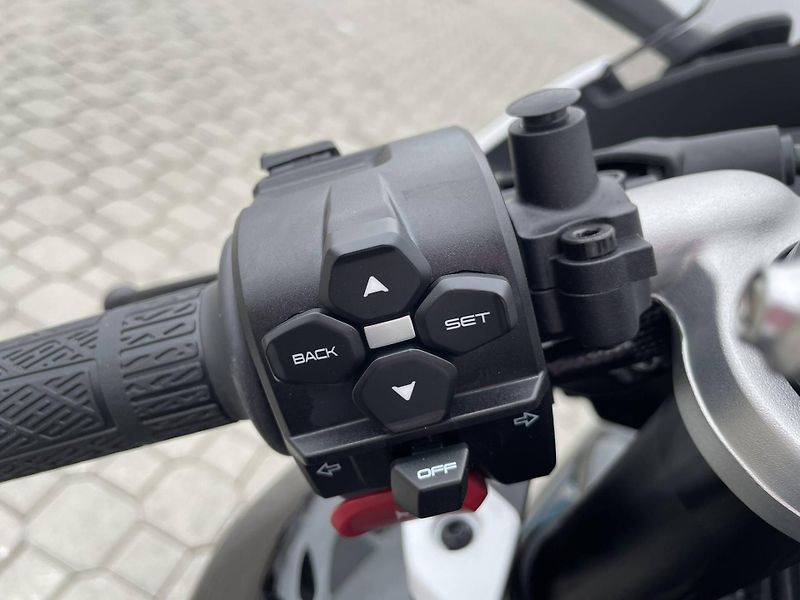 CFMOTO (2026) 675SR-R EU5+ - fotka 10 z 11
