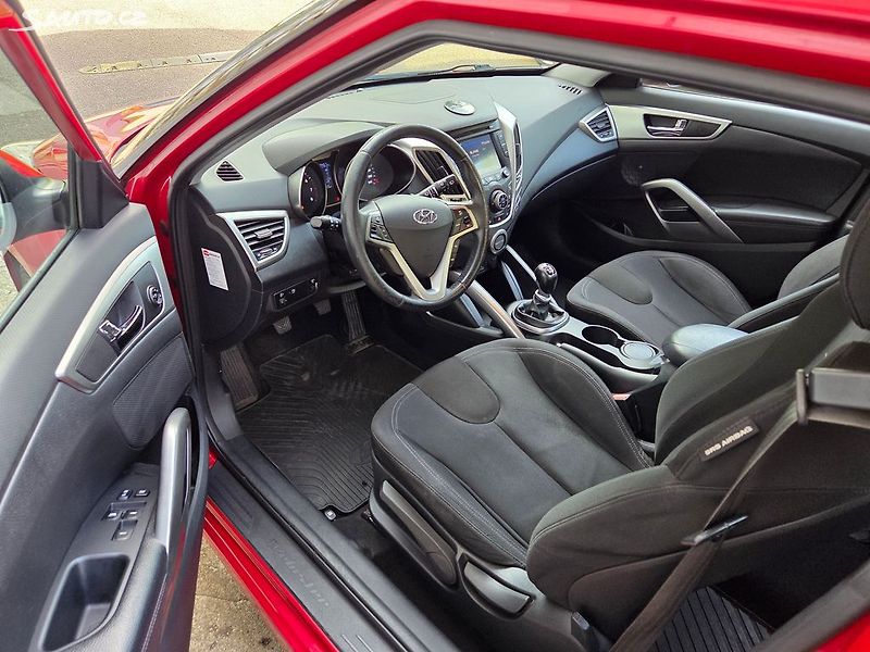 Hyundai Veloster (2012) 1.6 GDI Nové v ČR Serviska - fotka 21 z 30