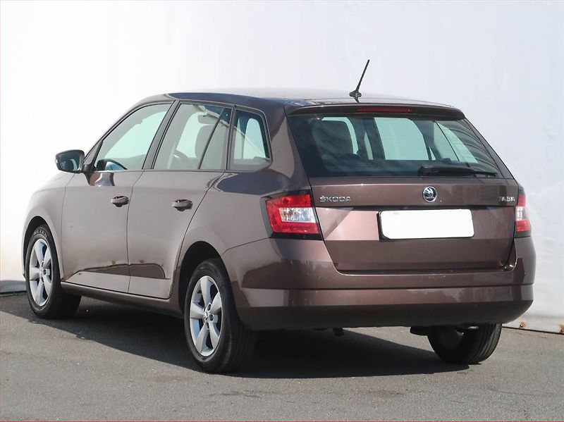 Škoda Fabia (2016) Style 1.2 TSI, Park. senzory - fotka 4 z 19