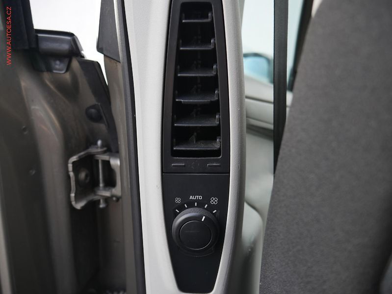 Citroën C4 Picasso (2007) 1.8i, ČR, Tempo - fotka 22 z 23