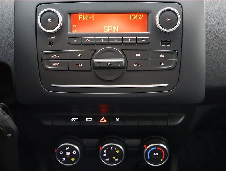 Dacia Duster (2019) 1.6 SCe, ČR,1.maj, Tempomat - fotka 12 z 15