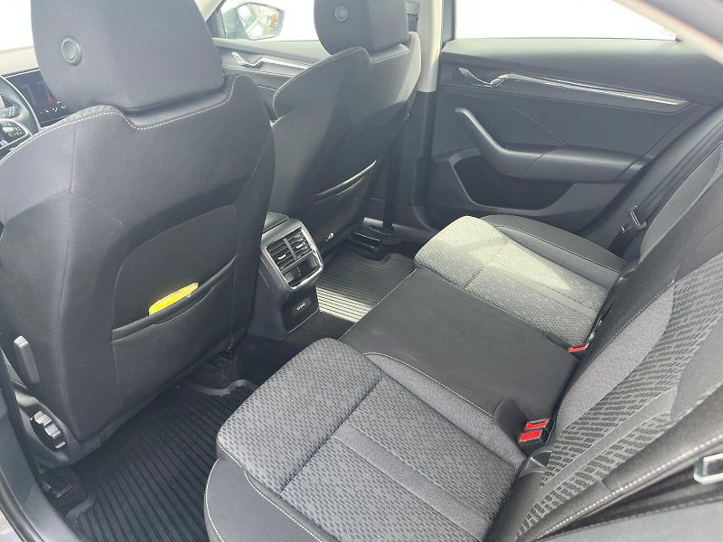 Škoda Octavia (2023) 1.5 TSI 110kW Style - fotka 22 z 28