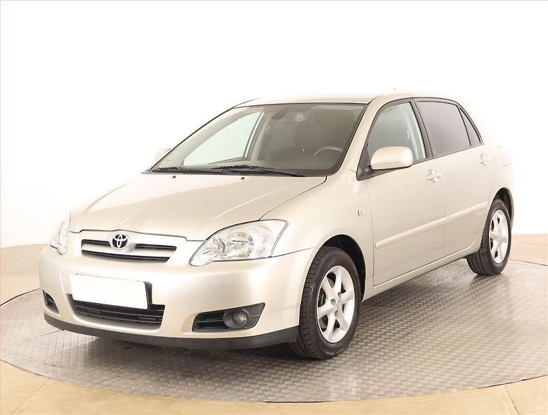 Toyota Corolla (2005) 1.4 D-4D, Automat, po STK - fotka 2 z 17