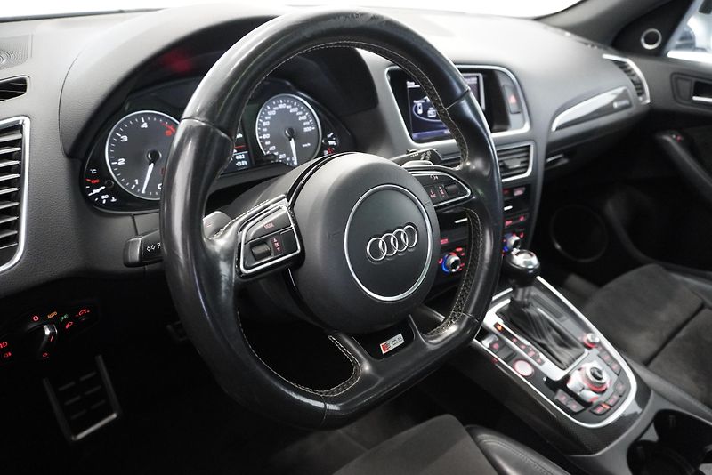 Audi SQ5 3.0 TDi 240 kW COMPETITION 4x4 - fotka 29 z 44