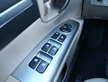 Hyundai Santa Fe (2010) 2.2 CRDi, 4X4, 7 míst - náhled 15