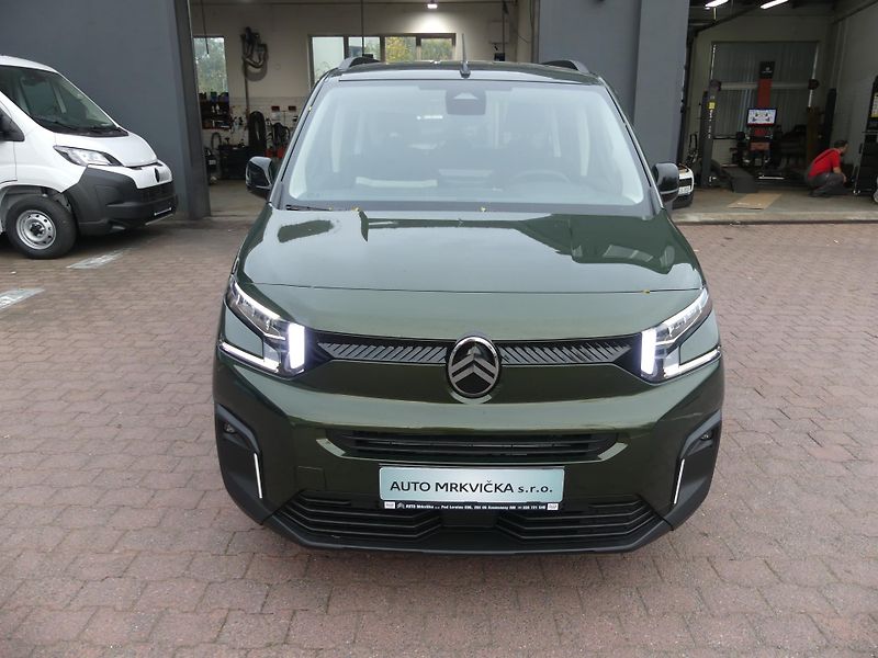 Citroën Berlingo (2026) PLUS PROFI Petrol 110k Manual - fotka 2 z 21
