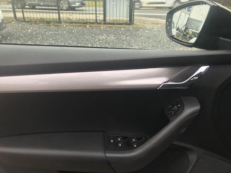 Škoda Octavia 1.6 TDI 85 KW,TEMPOMAT,KLIMA - fotka 8 z 14