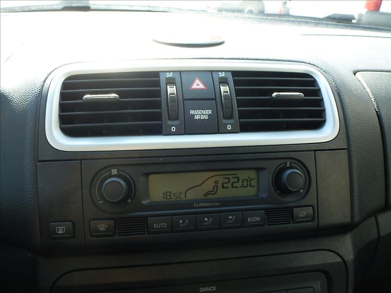 Škoda Roomster 1,9 TDI -  BEZ KOROZE !!!!!!! - fotka 38 z 54