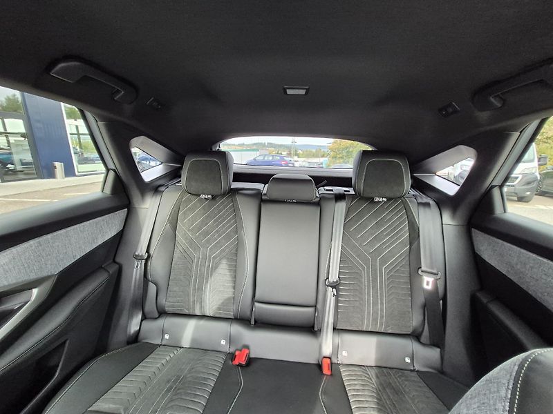 Peugeot 3008 (2026) GT Hybrid 145 e-DCS6  - fotka 20 z 21