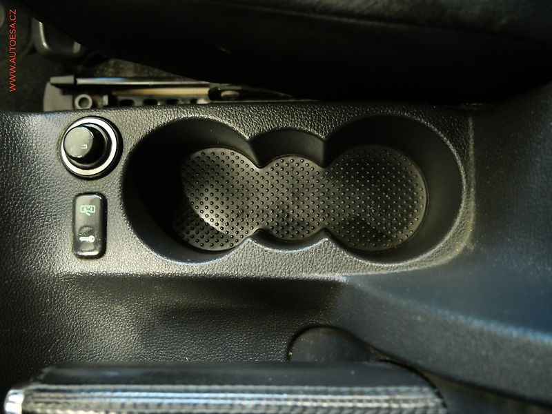 Škoda Octavia (2009) 2.0 TFSi, RS, xenon, autoAC - fotka 20 z 21