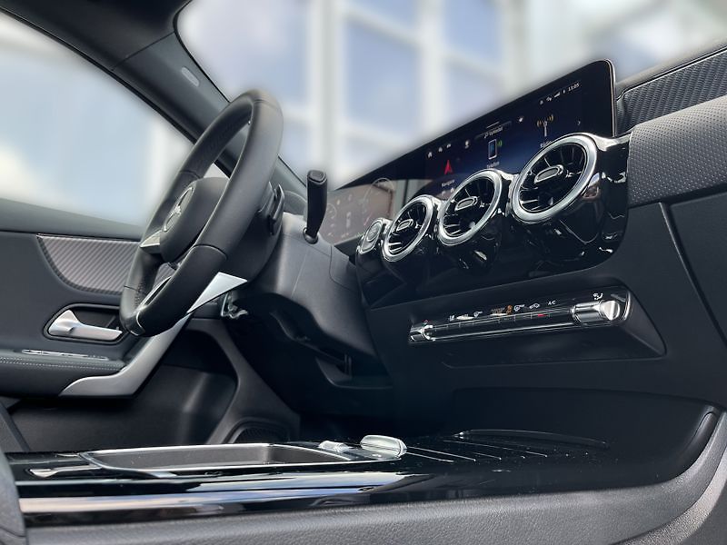 Mercedes-Benz Třídy A A-Třída 180 Progressive Editio - fotka 17 z 21