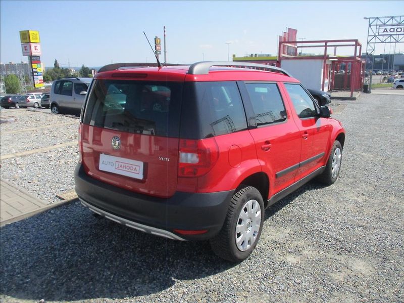 Škoda Yeti 1,2 TSI, klima, serv. kniha, - fotka 8 z 33