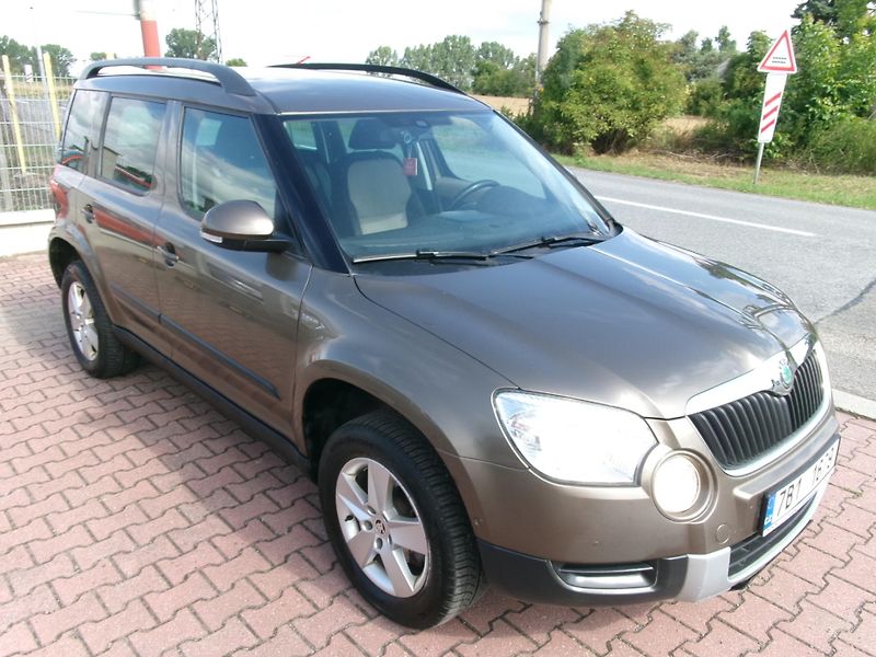 Škoda Yeti (2010) 2,0TDI 4x4 AC BT TEMP VÝHŘEV - fotka 9 z 29
