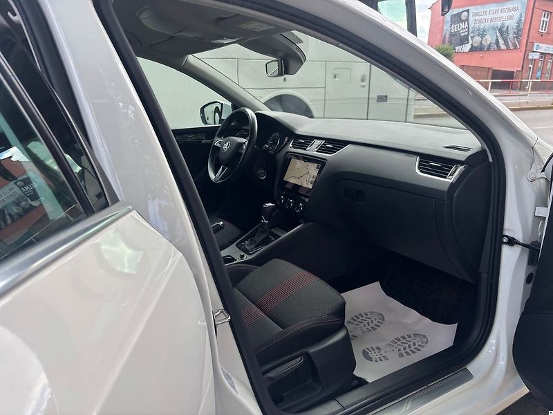 Škoda Octavia 2.0TDi-135KW/2019/CZ.4X4-ZÁRUK - fotka 29 z 52