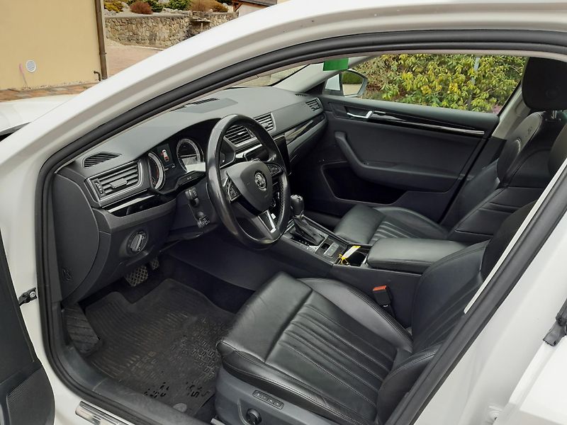 Škoda Superb (2018) 140kW 4x4 L&K WEBASTO-DPH - fotka 11 z 21