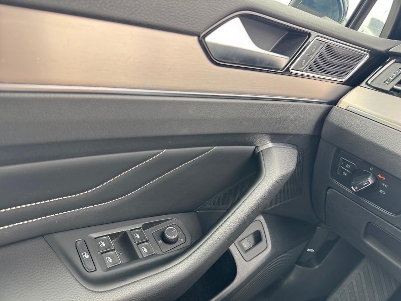 Volkswagen Passat Variant (2022) ELEGANCE 2.0TDI 110kW DSG CZ  - fotka 11 z 11