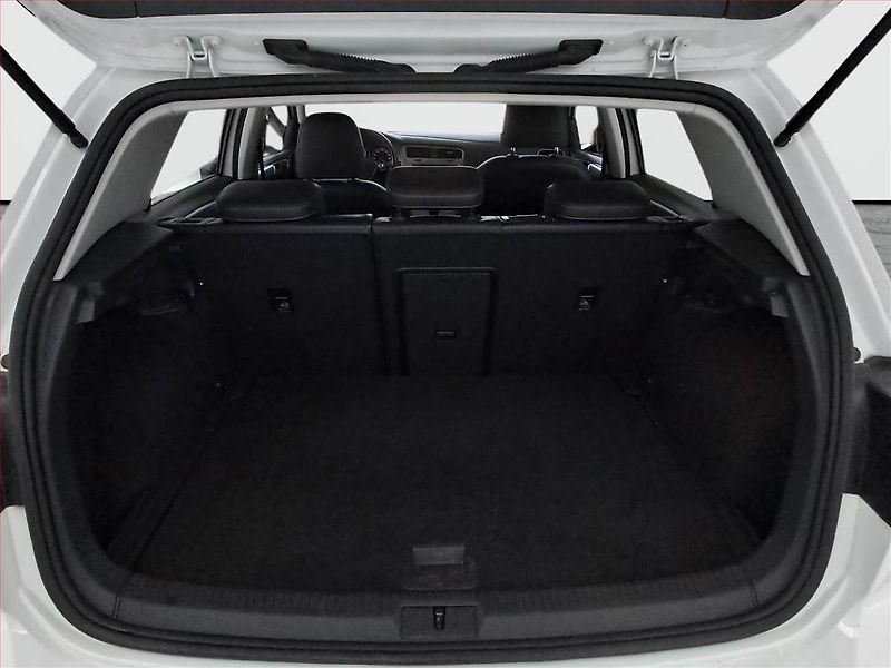 Volkswagen Golf (2016) 1.2 TSI, Serv.kniha, Kůže - fotka 13 z 17