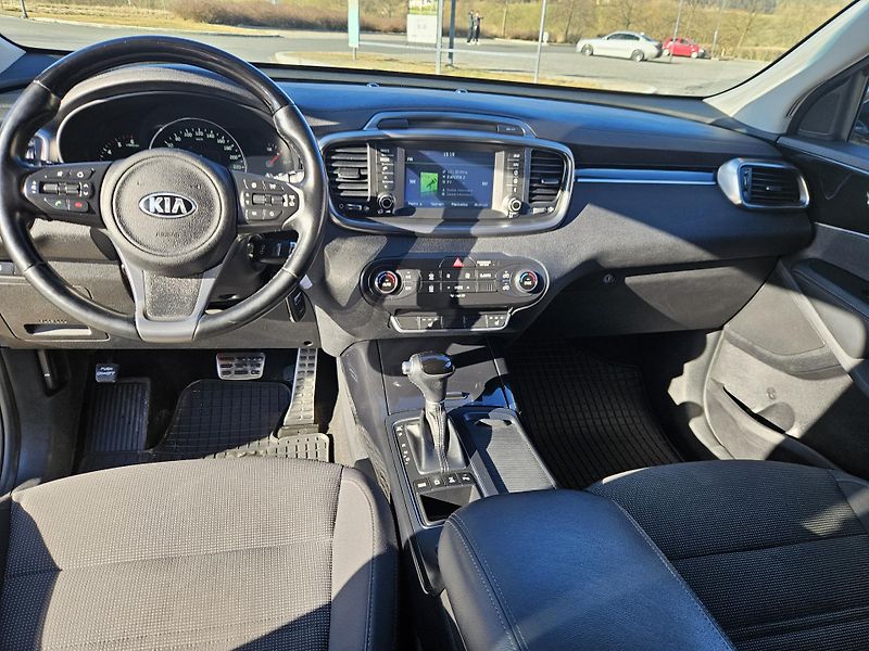 Kia Sorento (2016) 2.2CRDI 147kw, 4X4 TOP STAV - fotka 14 z 26