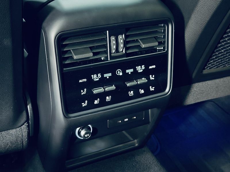 Porsche Cayenne (2024) S SPORTDESIGN MASÁŽ BURMESTER  - fotka 30 z 36