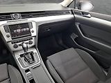 Volkswagen Passat (2016) 2.0 TDI, Automat, Navi - náhled 8