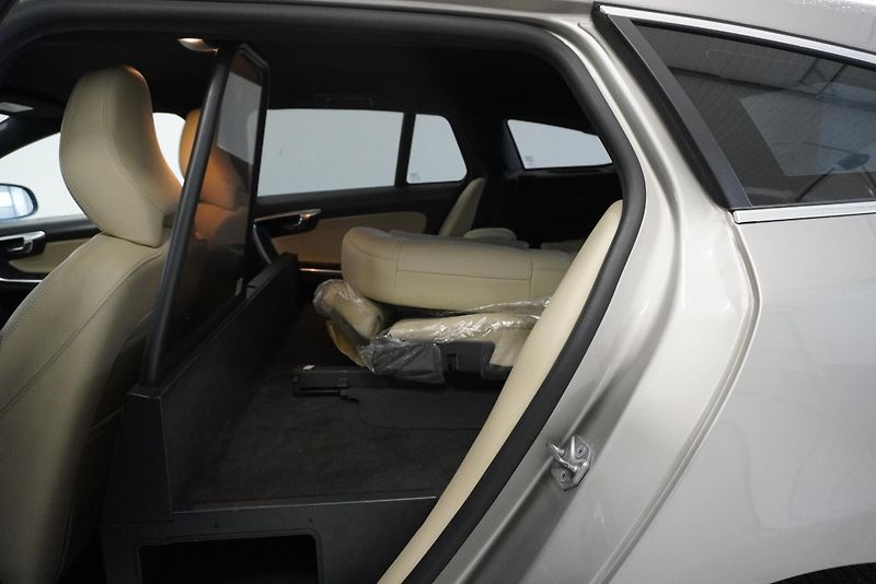 Volvo V60 D4 AUTOMAT - fotka 22 z 29