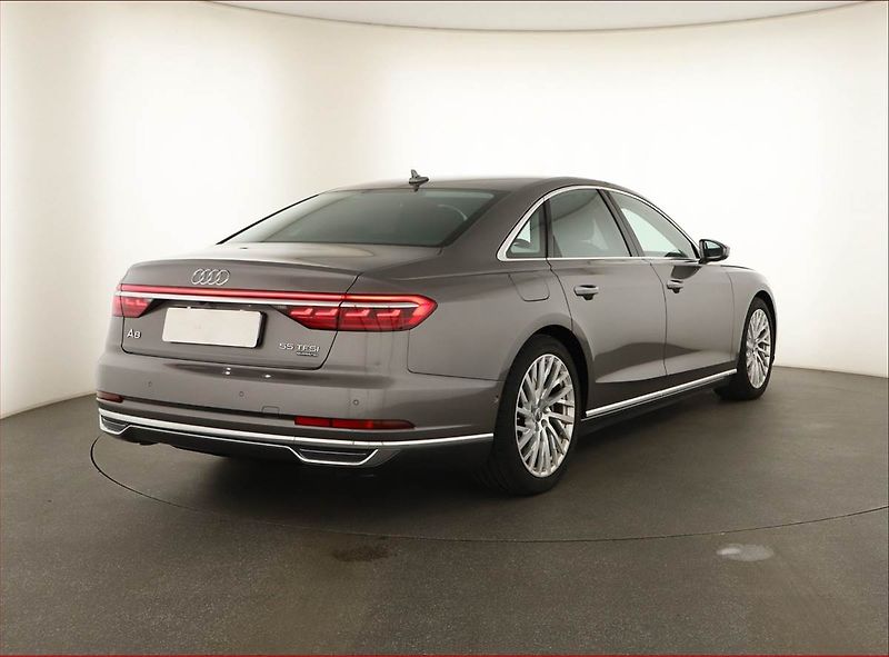 Audi A8 (2019) 55 TFSI - fotka 5 z 21