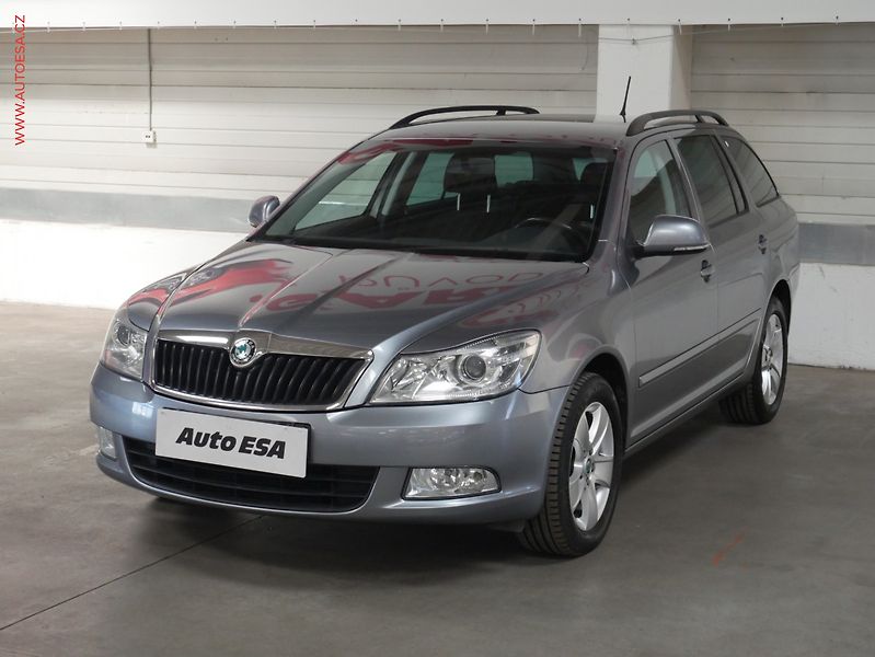 Škoda Octavia (2012) 2.0 TDi, 2.maj,ČR, Klima - fotka 3 z 20