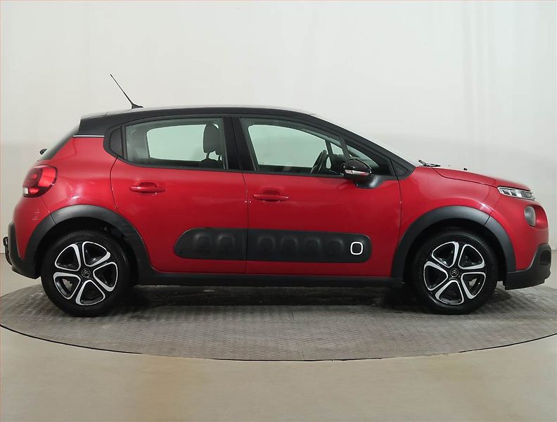 Citroën C3 (2017) Feel 1.2 PureTech, Automat - fotka 6 z 13