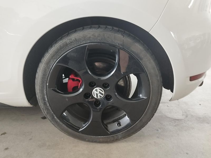 Volkswagen Golf (2010) GTI,2,0TSI,155KW,AUT.KL.18ALU - fotka 10 z 28