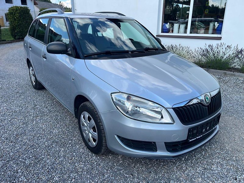Škoda Fabia (2011) 1.4 16 V - fotka 1 z 25