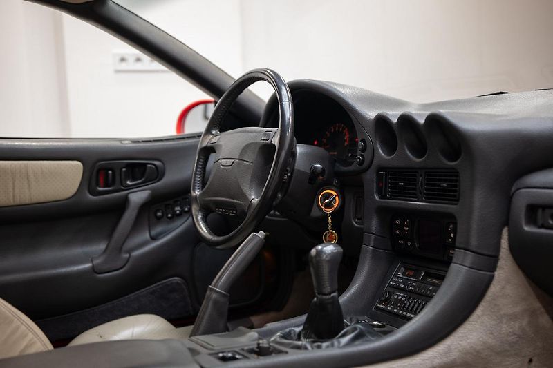Mitsubishi 3000 GT 3.0 V6 6G72 165 kW - fotka 11 z 45