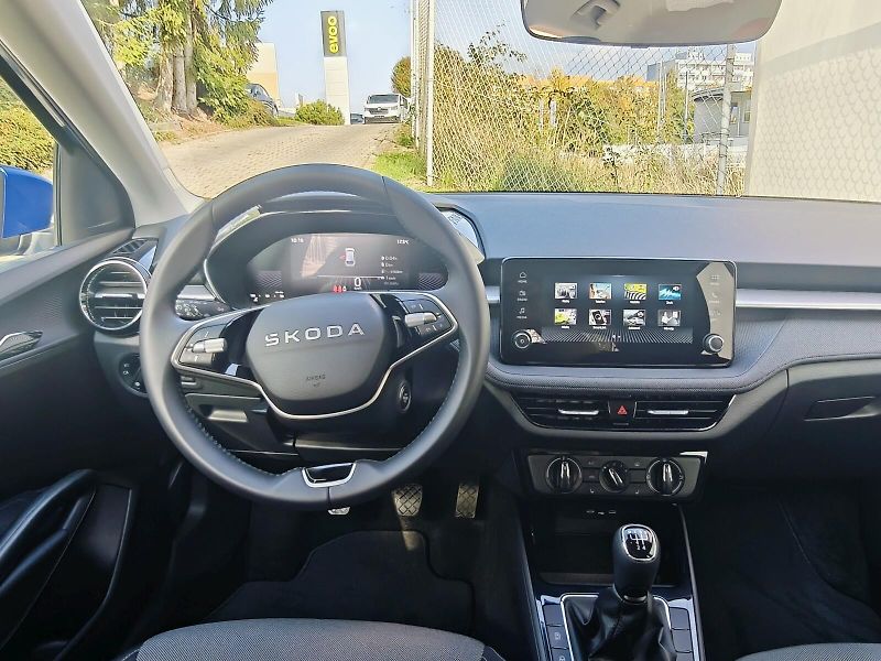 Škoda Fabia (2025) 1,0 TSI 70 kW 130 let - fotka 21 z 39