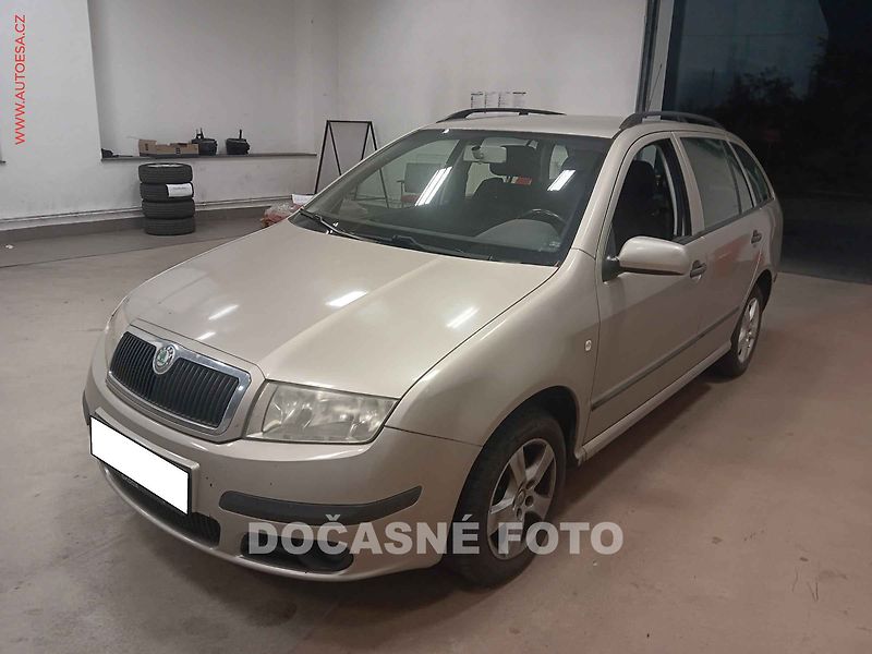 Škoda Fabia (2005) 1.4 MPI, nez.topení, AC - fotka 1 z 3