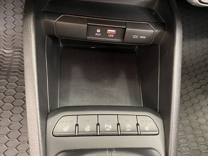 Kia Stonic 1,4 CVVT 73kW - fotka 22 z 26