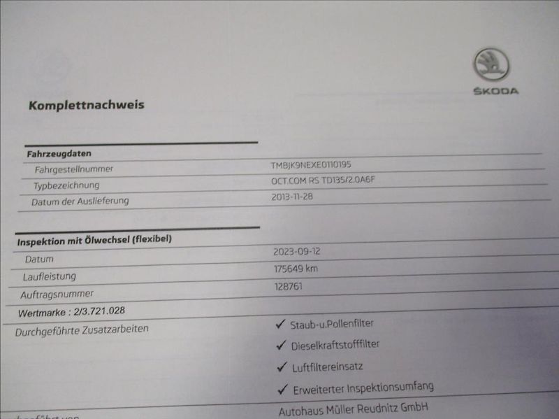 Škoda Octavia 2,0 TDI RS, DSG,serviska,navi, - fotka 38 z 42