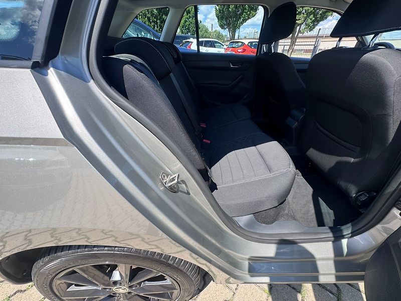 Škoda Fabia (2015) 1,2 TSI 81 KW 2. MAJ KILOMETRY - fotka 37 z 50