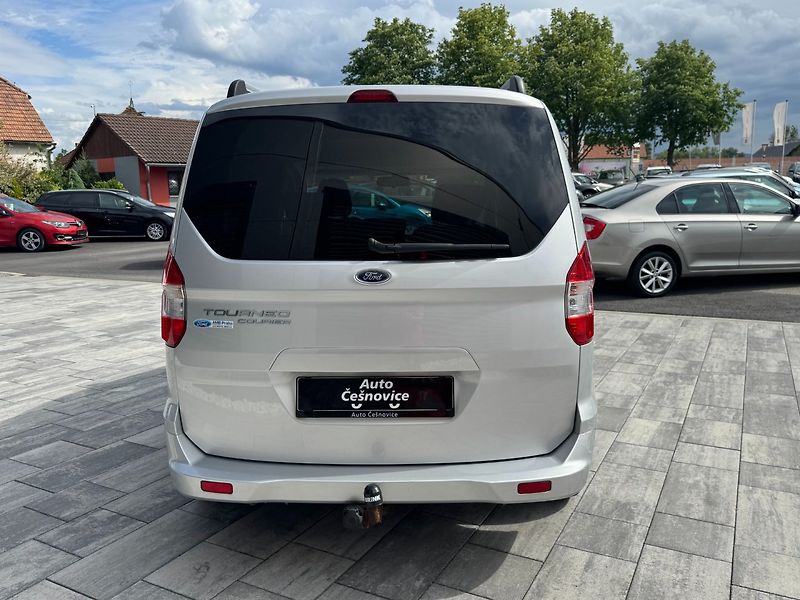 Ford Tourneo Courier (2019) 1.0 EcoBoost 73kW - fotka 6 z 29