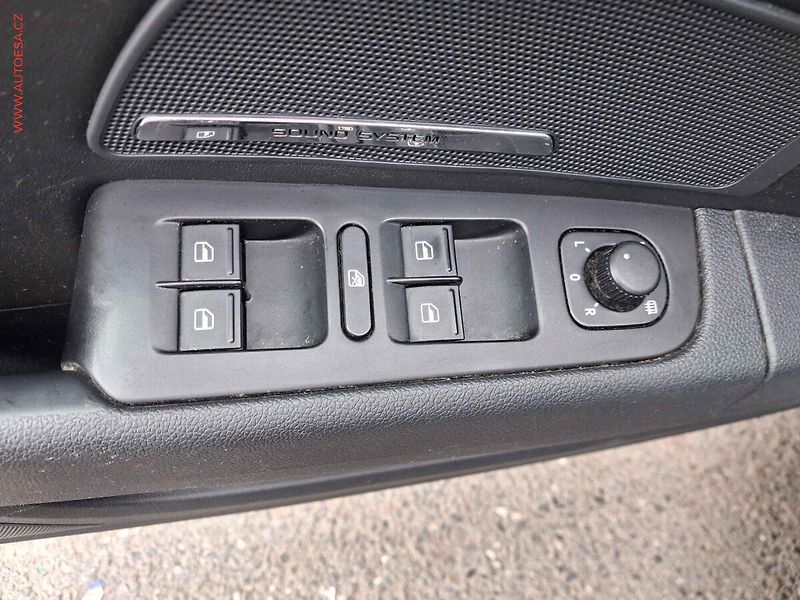 Škoda Superb (2014) 2.0TDI 4x4, ČR, Elegance - fotka 17 z 21