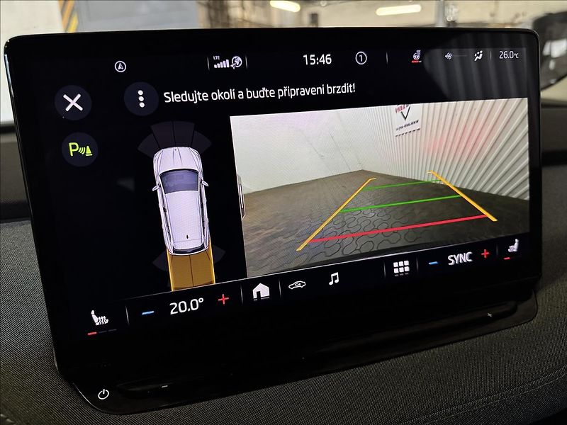 Škoda Enyaq 80 150kW LOFT PANO MATRIX LED - fotka 30 z 45