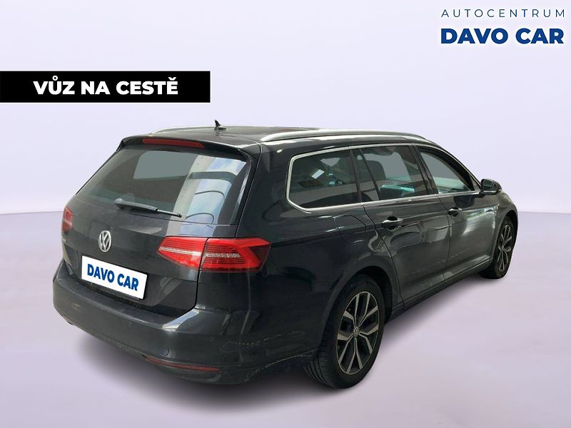 Volkswagen Passat 2,0 TDI Comfortline Navi Pano - fotka 5 z 10